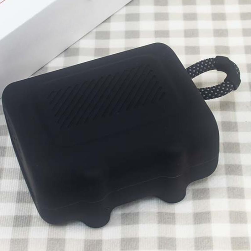 B03F クイックスリップオンスピーカースリーブ Go 3  - Desk Setup With Speakers のレビューと価格