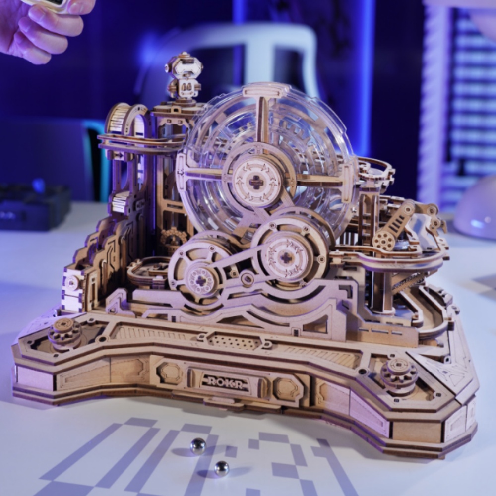 Robotime Rokr ピンボールモデル ギアボールチャ - Desk Setup Gear のレビューと価格